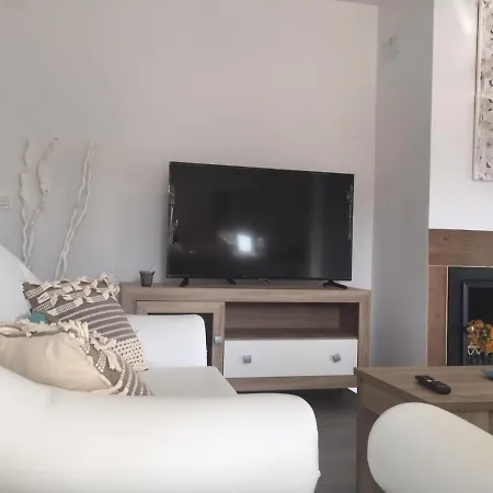 Santa Ana Villa *
